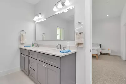3360 Pinemont Drive, Houston, TX 77018 - Photo 17