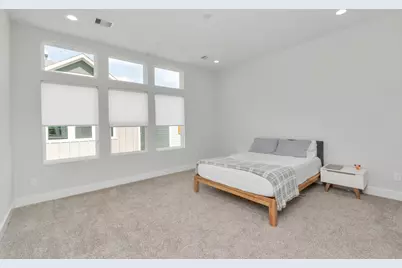 3360 Pinemont Drive, Houston, TX 77018 - Photo 15