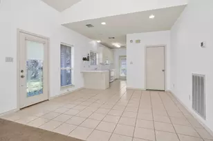 106 Fairway View Ct, Conroe, TX 77356 - Photo 13