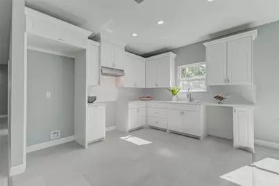 6705 Roanoke St, Houston, TX 77028 - Photo 15