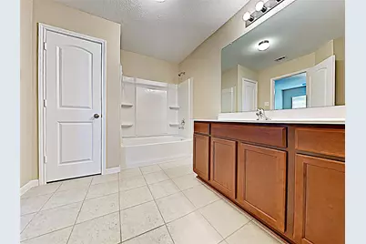 725 Totem Trail Drive, La Marque, TX 77568 - Photo 9