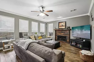 10900 Sycamore Dr N, La Porte, TX 77571 - Photo 5