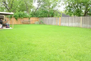 7611 Woodland W Dr, Houston, TX 77040 - Photo 15