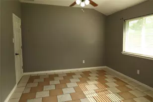 7611 Woodland W Dr, Houston, TX 77040 - Photo 9