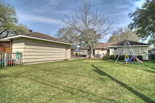 9629 Maribelle Way, Houston, TX 77055 - Photo 25