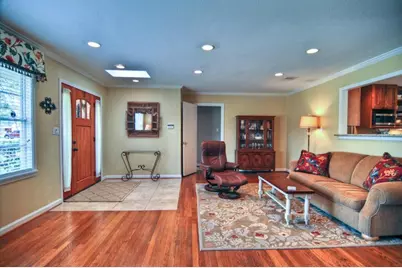 9629 Maribelle Way, Houston, TX 77055 - Photo 1