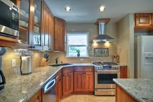 9629 Maribelle Way, Houston, TX 77055 - Photo 5