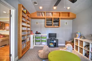 9629 Maribelle Way, Houston, TX 77055 - Photo 7