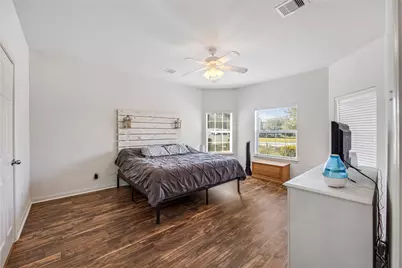 319 Falling Pine Drive, Conroe, TX 77304 - Photo 11