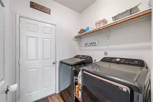 319 Falling Pine Dr, Conroe, TX 77304 - Photo 9