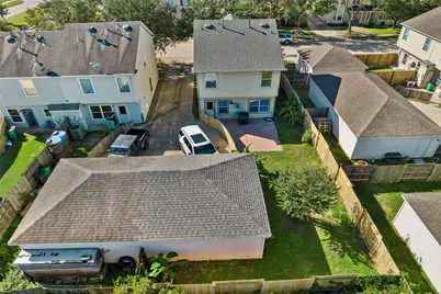 9718 Coyote Creek Drive, Houston, TX 77095 - Photo 11