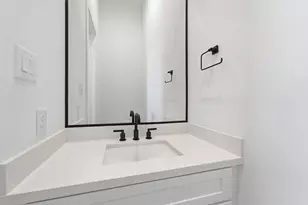 938 Alexander St, Houston, TX 77008 - Photo 9