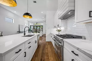938 Alexander St, Houston, TX 77008 - Photo 11