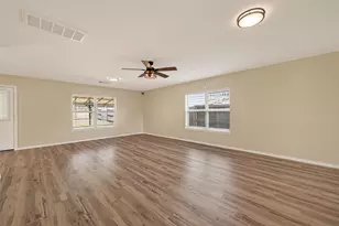 1308 Winding Willow Dr, Pinehurst, TX 77362 - Photo 5