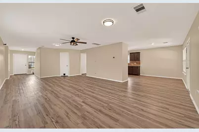 1308 Winding Willow Drive, Pinehurst, TX 77362 - Photo 5