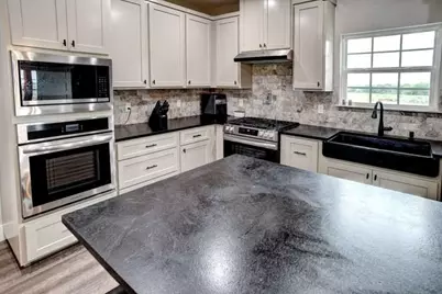 1345 E Old Hallettsville Road, Flatonia, TX 78941 - Photo 9