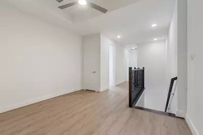 910A W 21st Street, Houston, TX 77008 - Photo 17