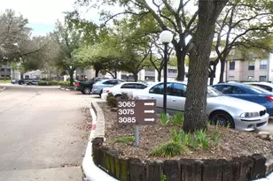 3085 Walnut Bend Ln, Houston, TX 77042 - Photo 19