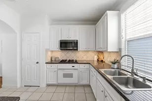 1433 Oneil St, Houston, TX 77019 - Photo 5