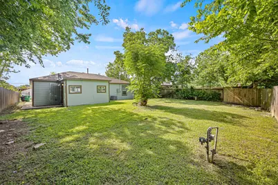 7614 Darnay Dr Drive, Houston, TX 77033 - Photo 17