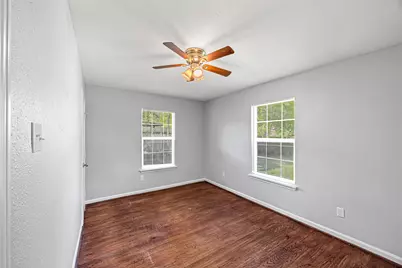 7614 Darnay Dr Drive, Houston, TX 77033 - Photo 15