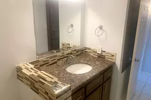 5550 N Braeswood Blvd, Houston, TX 77096 - Photo 9