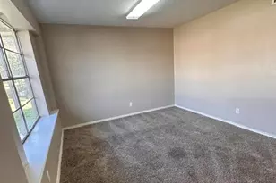 17210 Woodburn Dr, Houston, TX 77049 - Photo 5