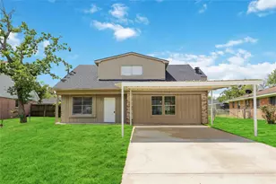 17210 Woodburn Dr, Houston, TX 77049 - Photo 1