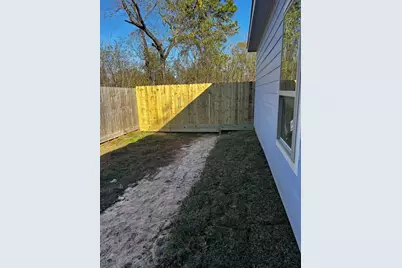 704 Avenue I, Conroe, TX 77301 - Photo 7