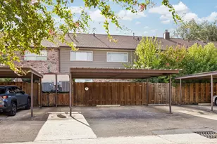 10564 Hammerly Blvd, Houston, TX 77043 - Photo 11