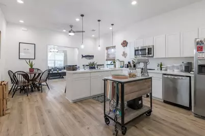 3923 Avenue M 1/2, Galveston, TX 77550 - Photo 7