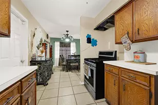 12337 Kayla Ln, Galena Park, TX 77015 - Photo 11