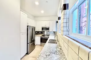 2102 Mechanic St, Galveston, TX 77550 - Photo 5