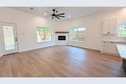 8715 Victoria Forest Drive, Houston, TX 77088 - Photo 13