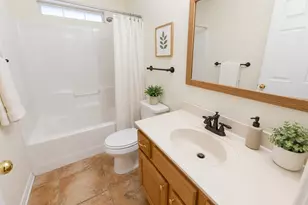 4802 Treadgold Ln, Bryan, TX 77802 - Photo 7