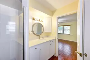 5418 Winding Way Dr, Houston, TX 77091 - Photo 5