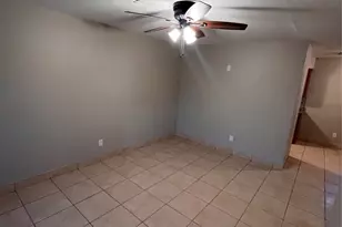 319 Bellmar Dr, Houston, TX 77037 - Photo 5