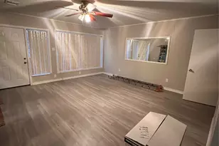 319 Bellmar Dr, Houston, TX 77037 - Photo 7