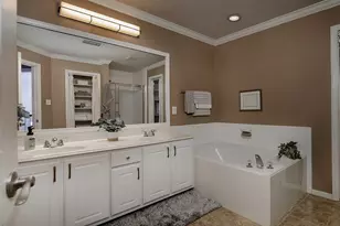 110 N Valley Oaks Cir, The Woodlands, TX 77382 - Photo 19