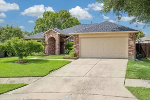 403 Stockbridge Ln, League City, TX 77539 - Photo 3