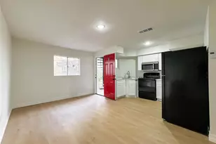 411 Ave A, La Marque, TX 77568 - Photo 1