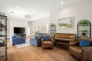702 W 41st St, Houston, TX 77018 - Photo 9