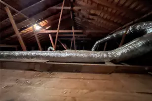 2331 Droxford Dr, Houston, TX 77008 - Photo 9