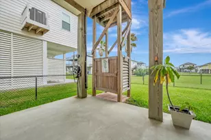 23111 Miramar Circle, Galveston, TX 77554 - Photo 31