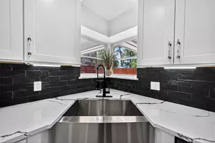 5607 Pebble Springs Dr, Houston, TX 77066 - Photo 15