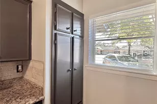 6018 Weeping Willow Rd, Houston, TX 77092 - Photo 15