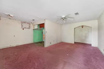 121 Lake Road, La Marque, TX 77568 - Photo 3