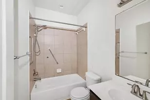 7534 Abbey Point Ln, Houston, TX 77049 - Photo 7