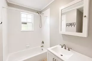 114 W Lobit St, Baytown, TX 77520 - Photo 5