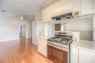 213 E Feagin Street, Livingston, TX 77351 - Photo 5